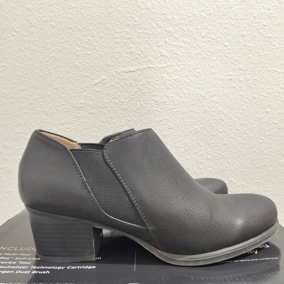 Naturalizer soul bootie size 7 - Picture 3 of 5